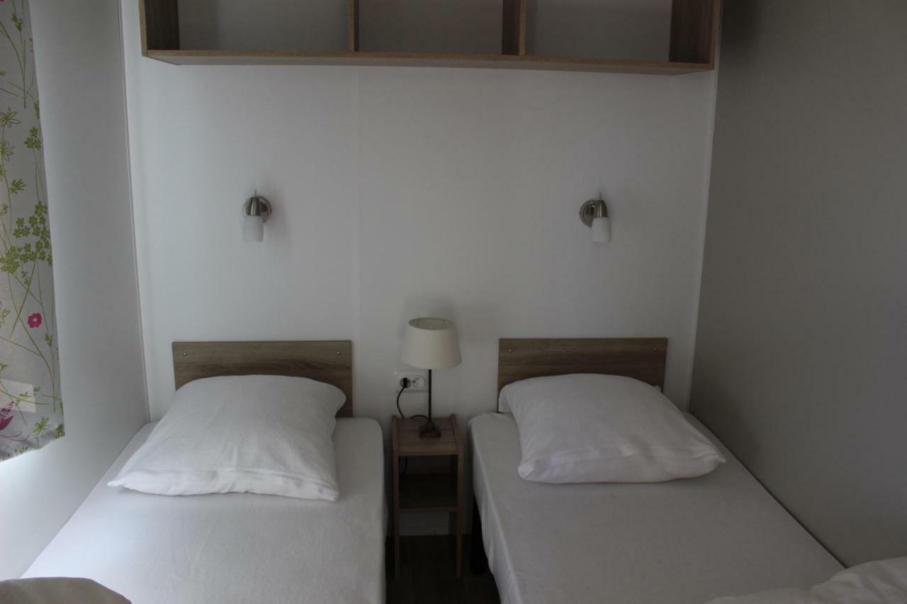 Caravan Middelkerke Hotel Екстериор снимка