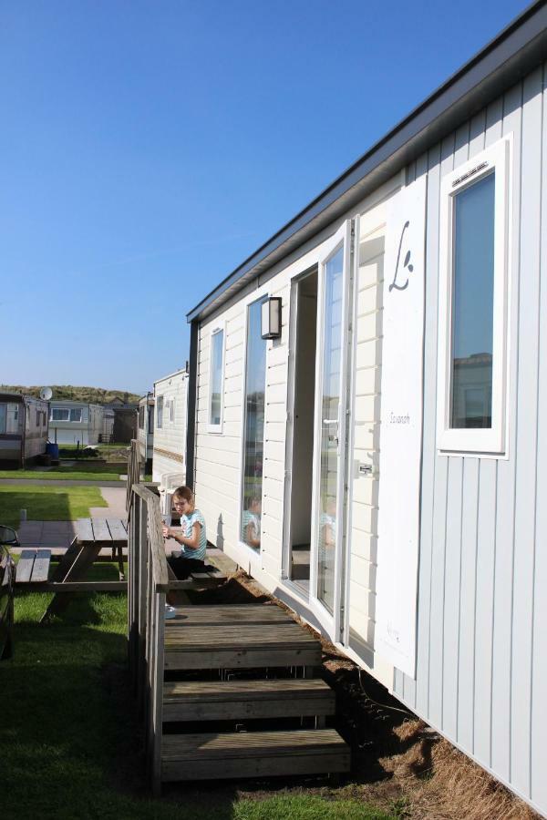 Caravan Middelkerke Hotel Екстериор снимка