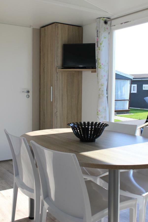 Caravan Middelkerke Hotel Екстериор снимка