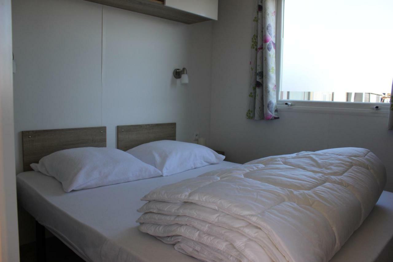 Caravan Middelkerke Hotel Екстериор снимка